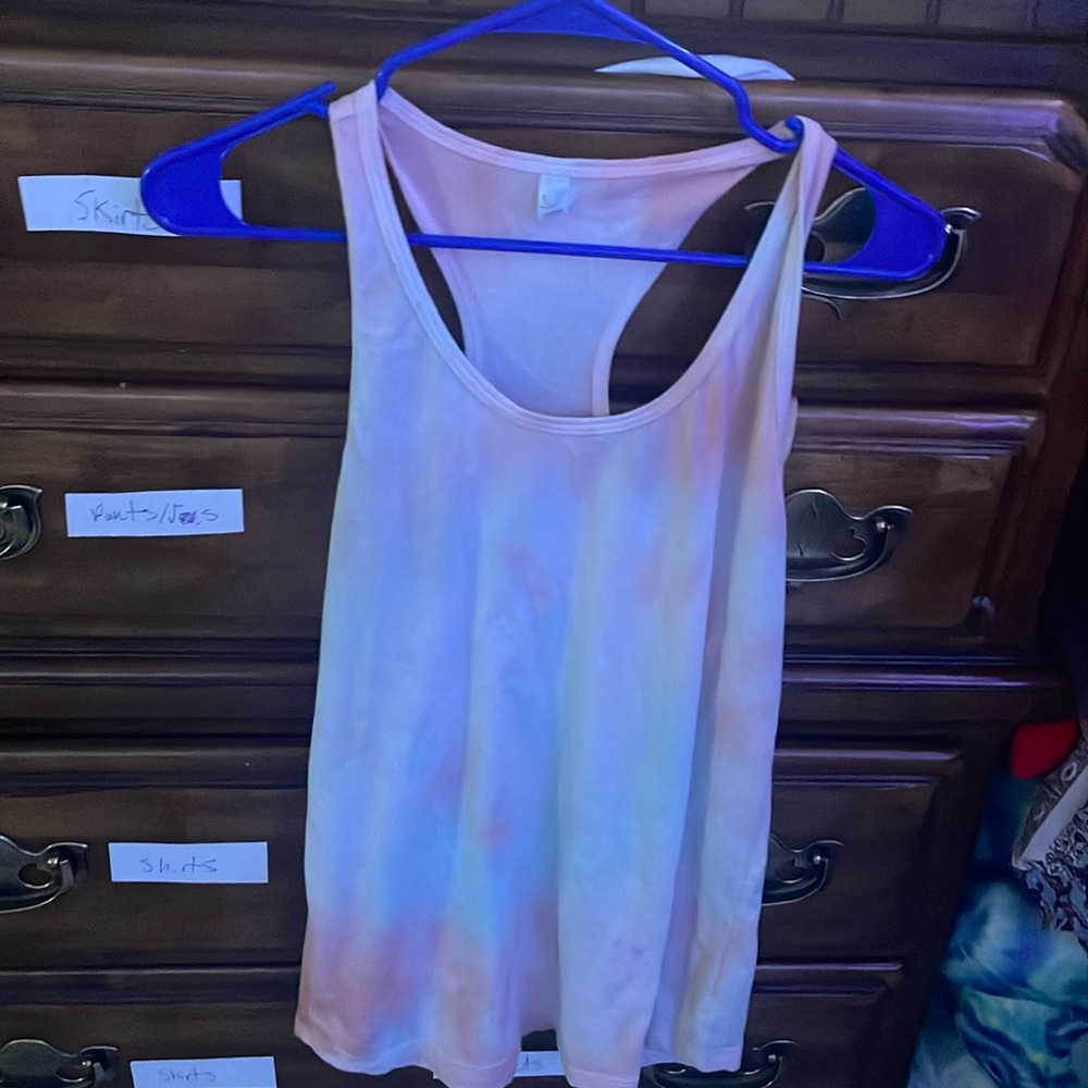 Size extra large pink and white faded tank top no sleeve
